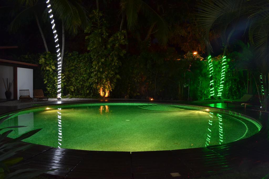 Cafe De Playa Beach Front Hotel Coco Dış mekan fotoğraf